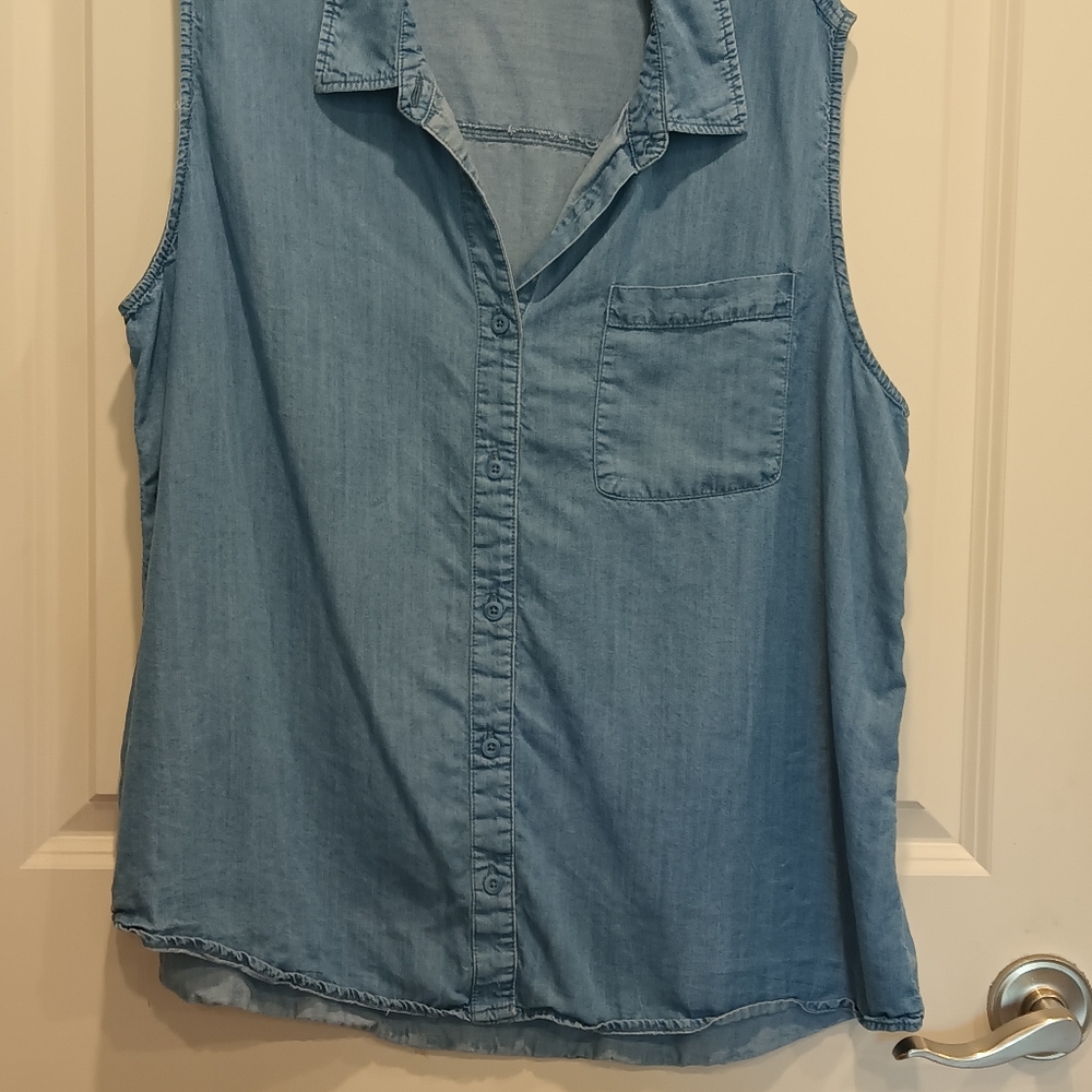 Time and Tru Blue Sleeveless Blouse